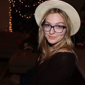 Meet your Posher, Alexandra